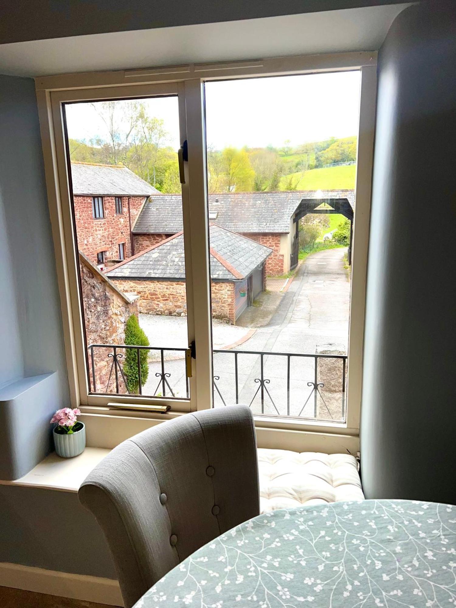 Countryside Converted Barn With Hot Tub Newton Abbot Exterior photo